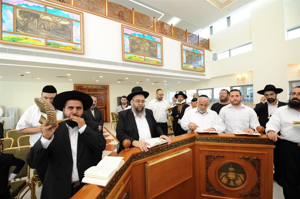 בית הכנסת המפואר בישראל נחנך השבוע בת"א עם האחים אשל 20