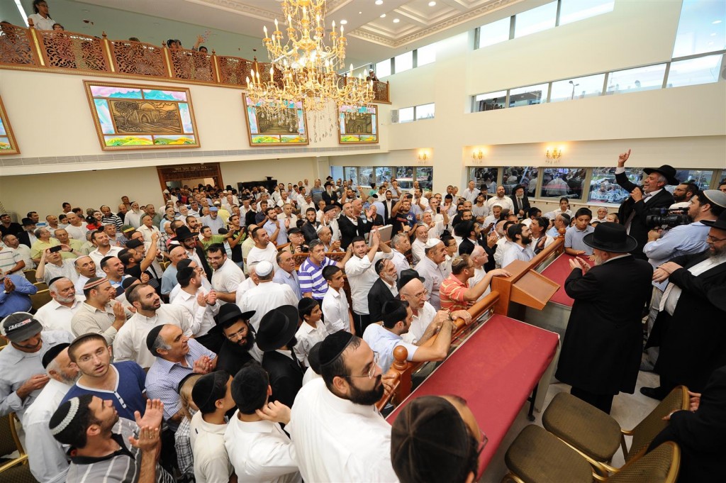 בית הכנסת המפואר בישראל נחנך השבוע בת"א עם האחים אשל 37