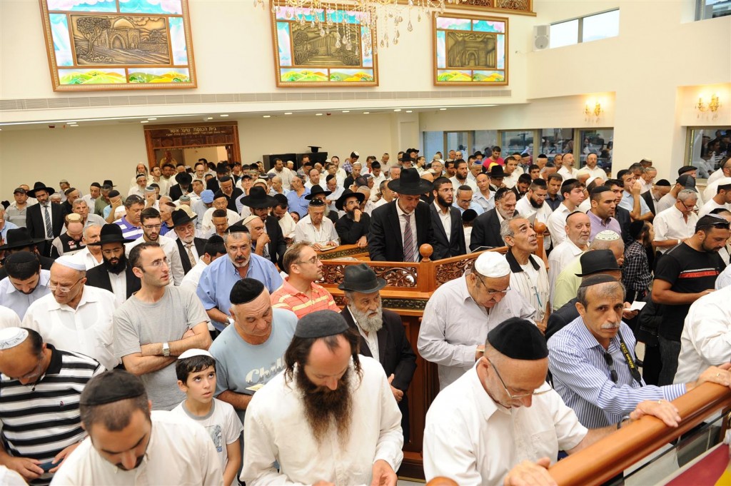 בית הכנסת המפואר בישראל נחנך השבוע בת"א עם האחים אשל 50