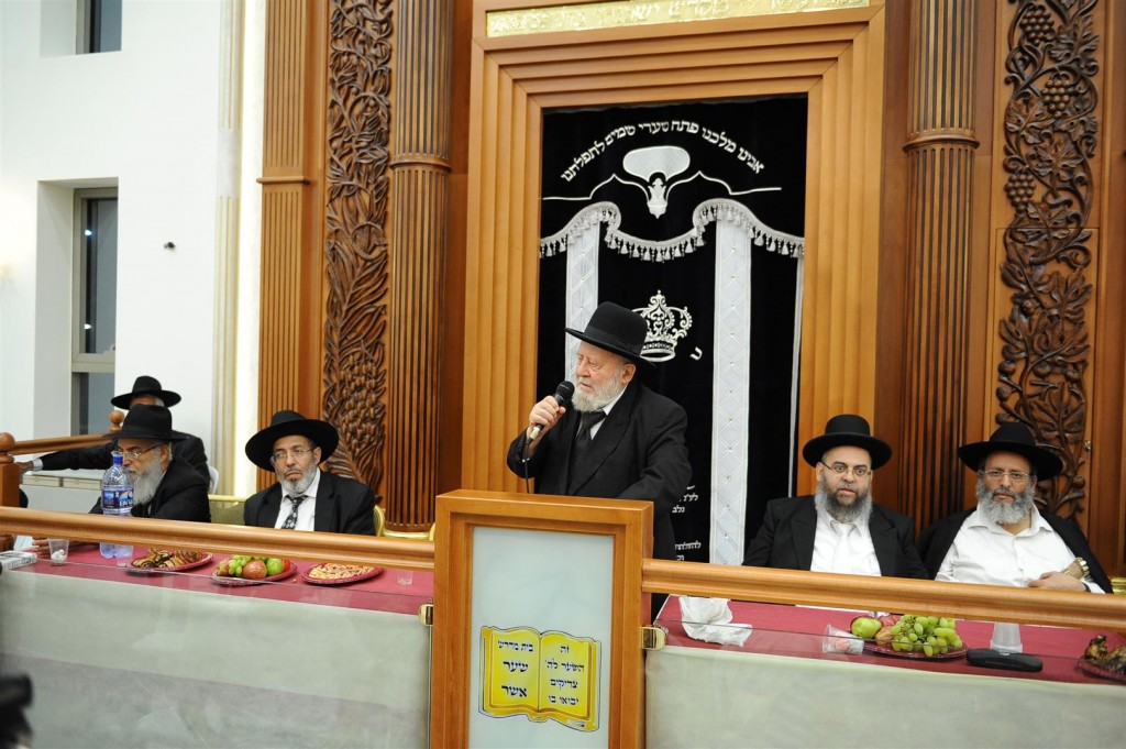 בית הכנסת המפואר בישראל נחנך השבוע בת"א עם האחים אשל 44