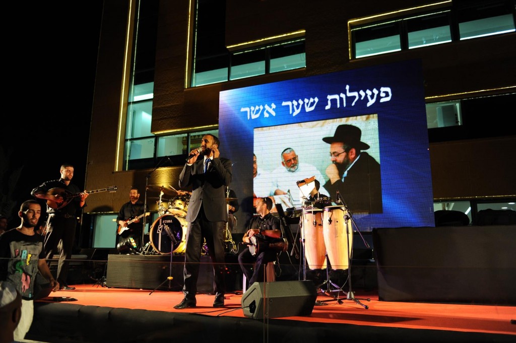 בית הכנסת המפואר בישראל נחנך השבוע בת"א עם האחים אשל 40