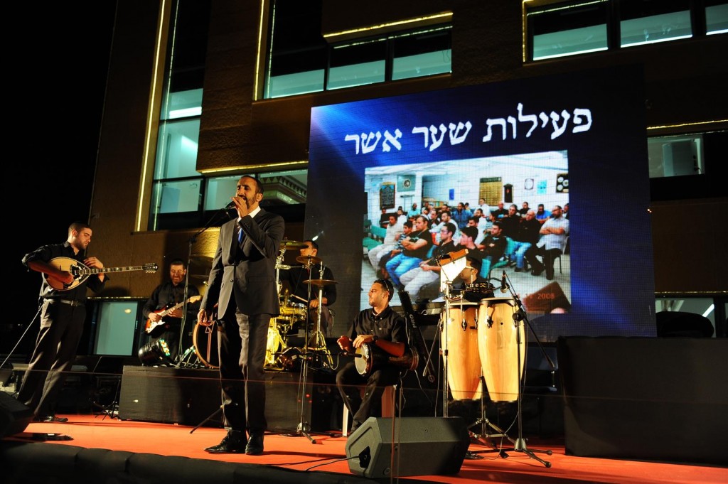 בית הכנסת המפואר בישראל נחנך השבוע בת"א עם האחים אשל 39