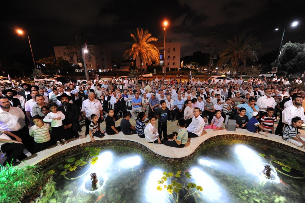 בית הכנסת המפואר בישראל נחנך השבוע בת"א עם האחים אשל 53
