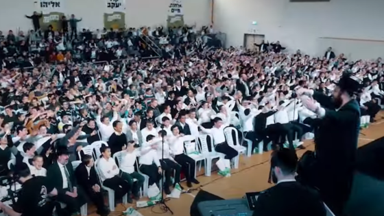 קוֹלַעוֹילֶם: אלף ילדים שרו עם מקהלת מלכות "ירא שמים" 1